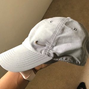 NIKE Women’s HAT